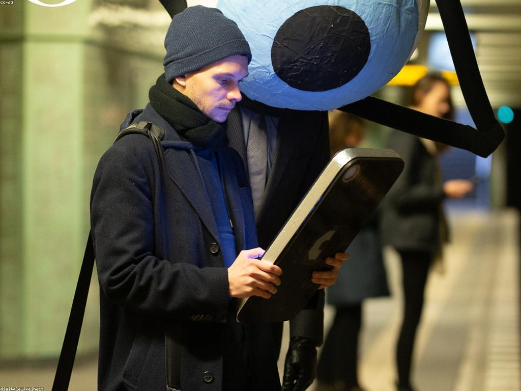 យុទ្ធសាស្ត្រការផ្សព្វផ្សាយការស្លតកំពុងល្បី